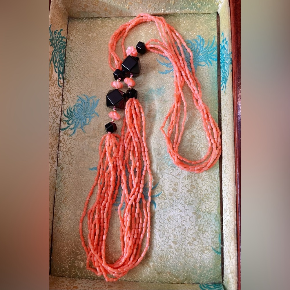 Rare Vintage Natural  Pink/Orange Coral Onyx Bead and Carved Necklace 30inch